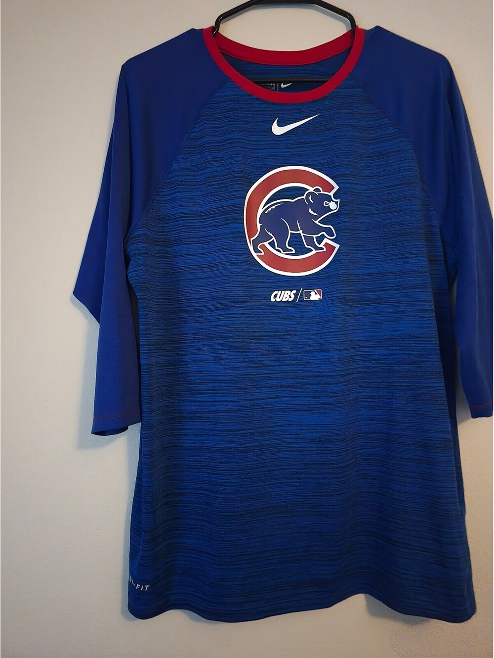 Nike/Genuine Merchandise Chicago Cubs Dri-Fit Quarter Sleeve Logo Tee (M)